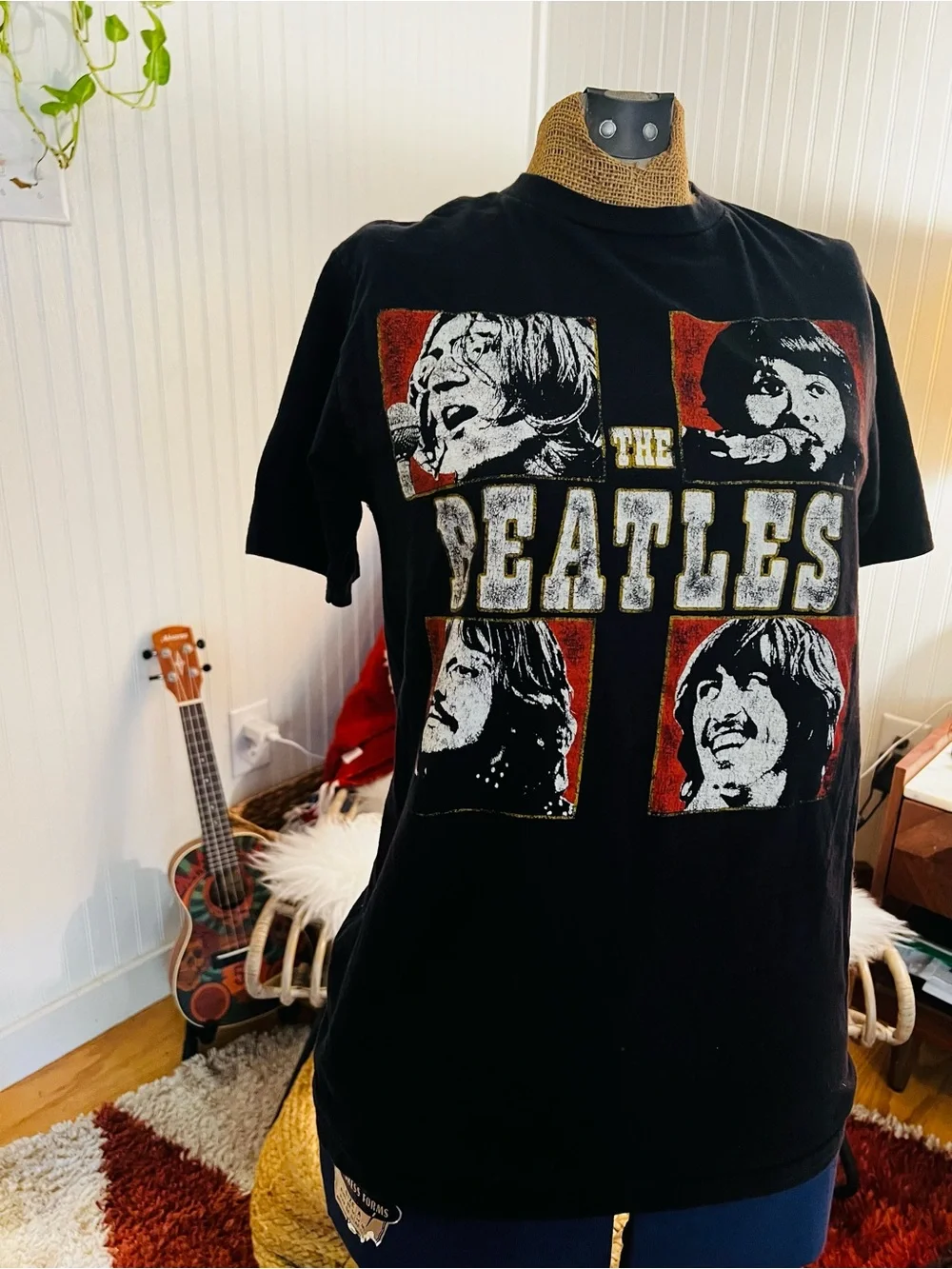 The Beatles Graphic  Tee - Black SZ SM